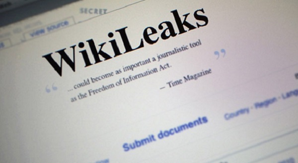 WikiLeaks впервые опубликовал вложения из писем Подесты